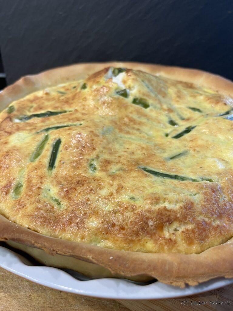 Quiche mit grünem Spargel und Ziegenkäse