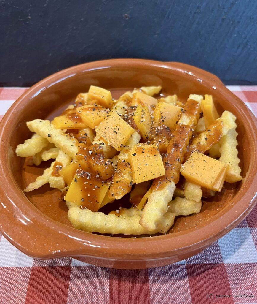 Poutine - kanadische Pommes